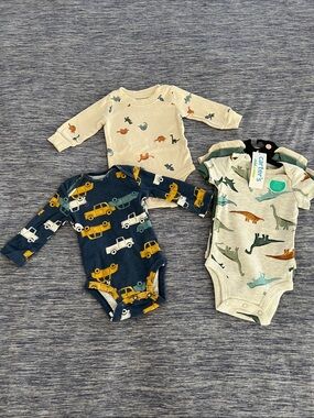 Carter's 5pc Onesie Bundle